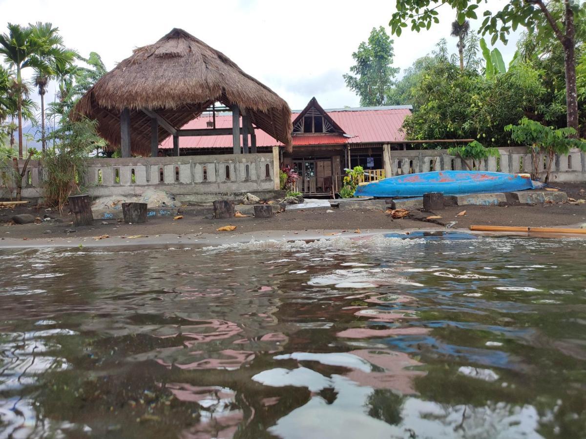 Lena House Flores Hitokalak Luaran gambar